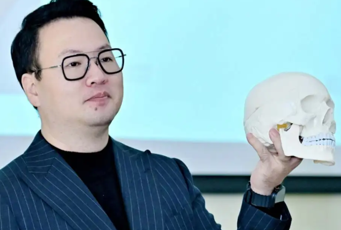 如何注射打造“皮贴骨超模感”？